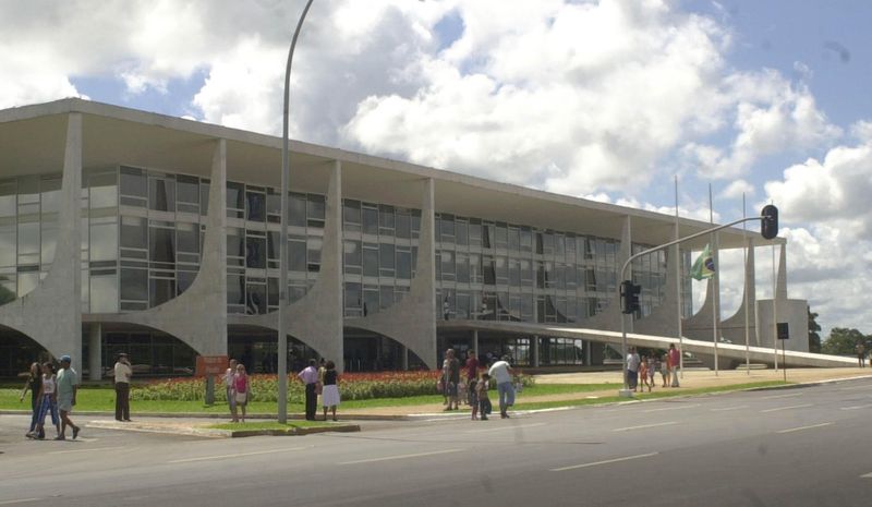 File:800px-Palacio do Planalto 89995.jpg