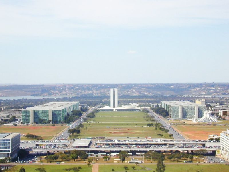 File:800px-Brasilia ministerios da torre.jpg